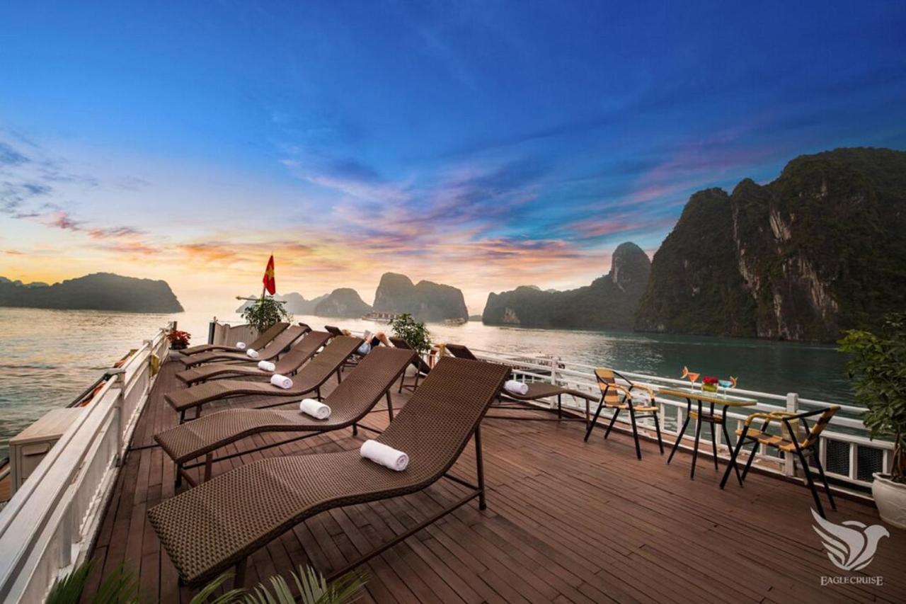 Halong Lavender Cruises Hotel ฮาลอง ภายนอก รูปภาพ