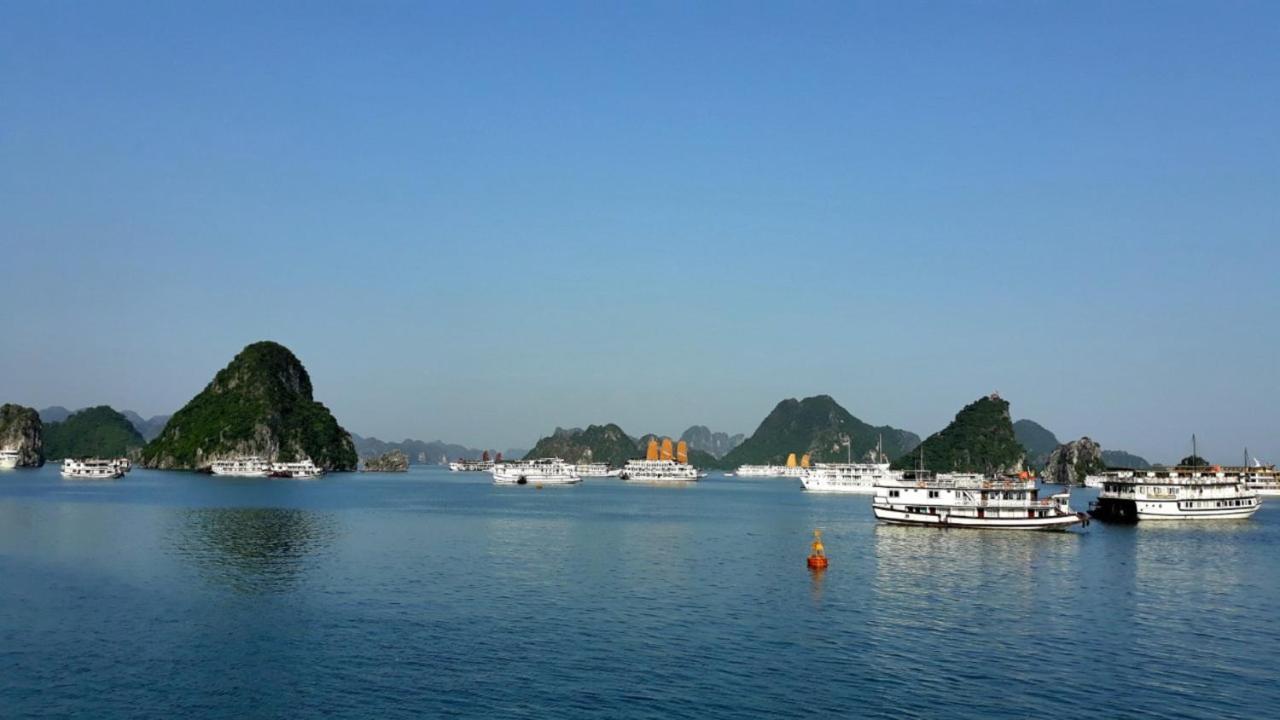 Halong Lavender Cruises Hotel ฮาลอง ภายนอก รูปภาพ