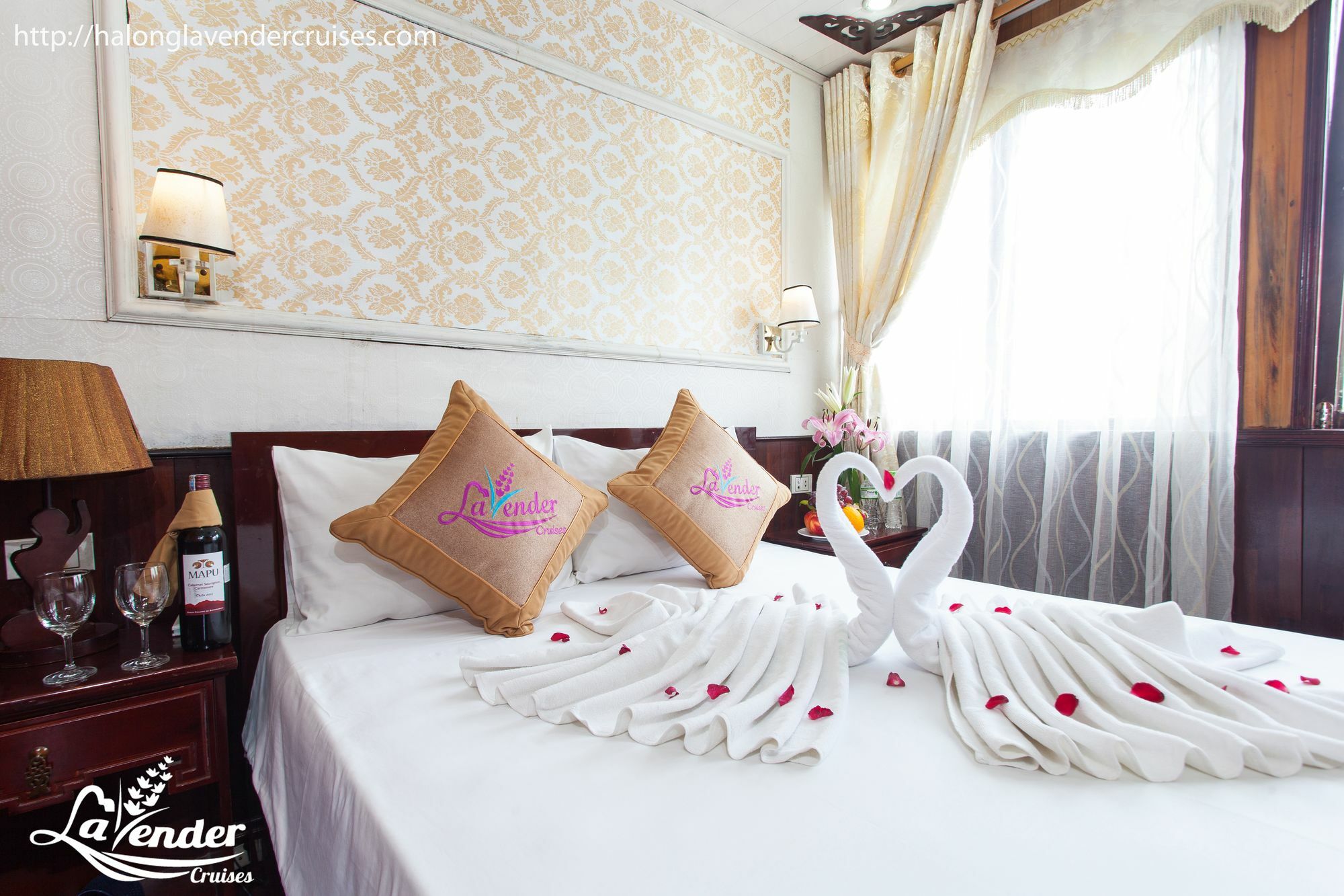 Halong Lavender Cruises Hotel ฮาลอง ภายนอก รูปภาพ