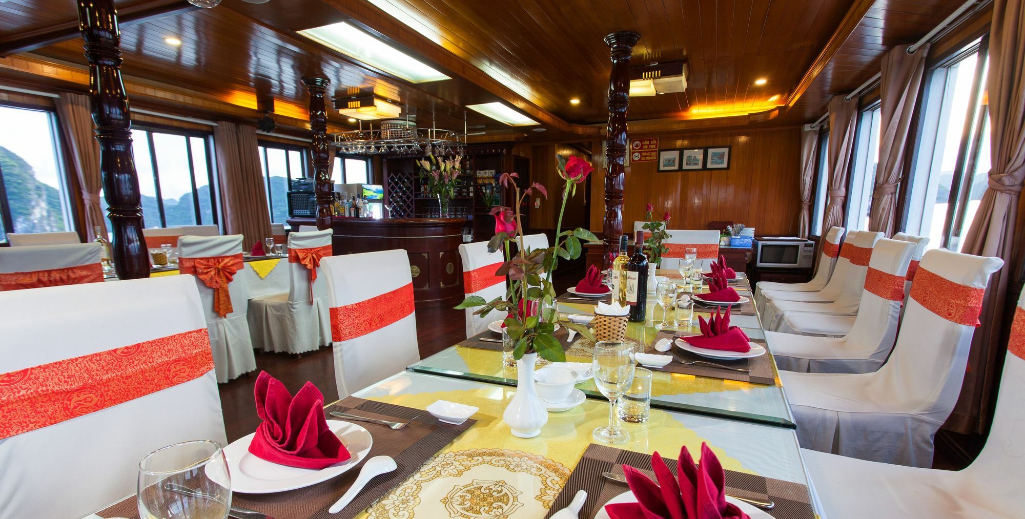 Halong Lavender Cruises Hotel ฮาลอง ภายนอก รูปภาพ