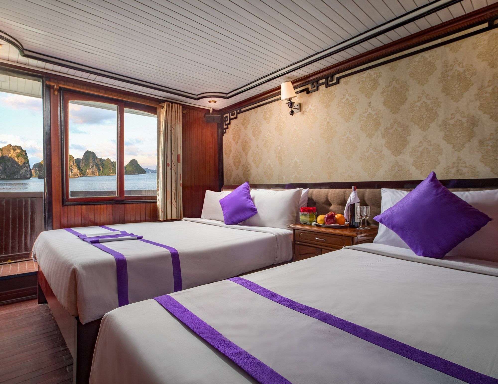 Halong Lavender Cruises Hotel ฮาลอง ภายนอก รูปภาพ