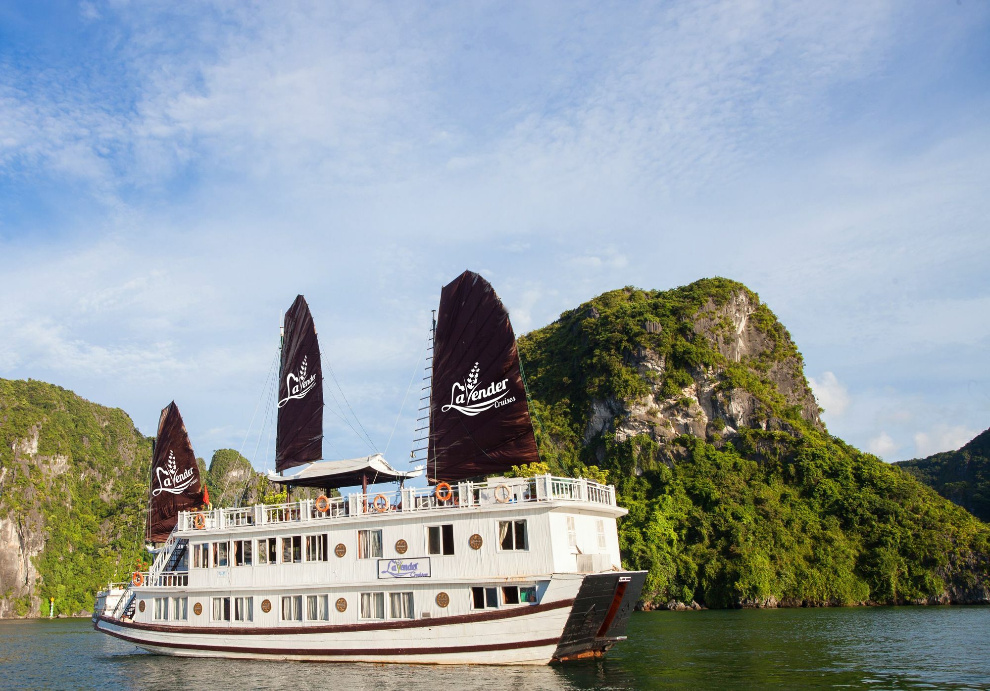 Halong Lavender Cruises Hotel ฮาลอง ภายนอก รูปภาพ