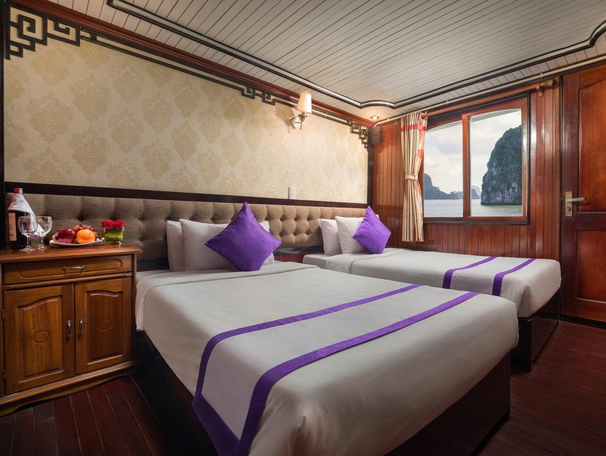 Halong Lavender Cruises Hotel ฮาลอง ภายนอก รูปภาพ